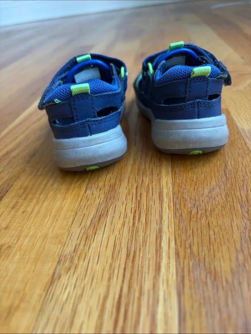 Stride Rite sneaker sandals 5W